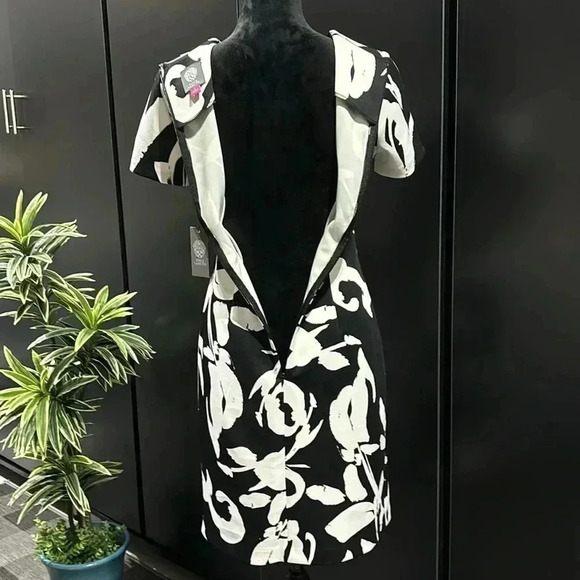 Vince Camuto Sheath midi round neck,short sleeve, 3/4 zip back, pattern - Picture 9 of 13